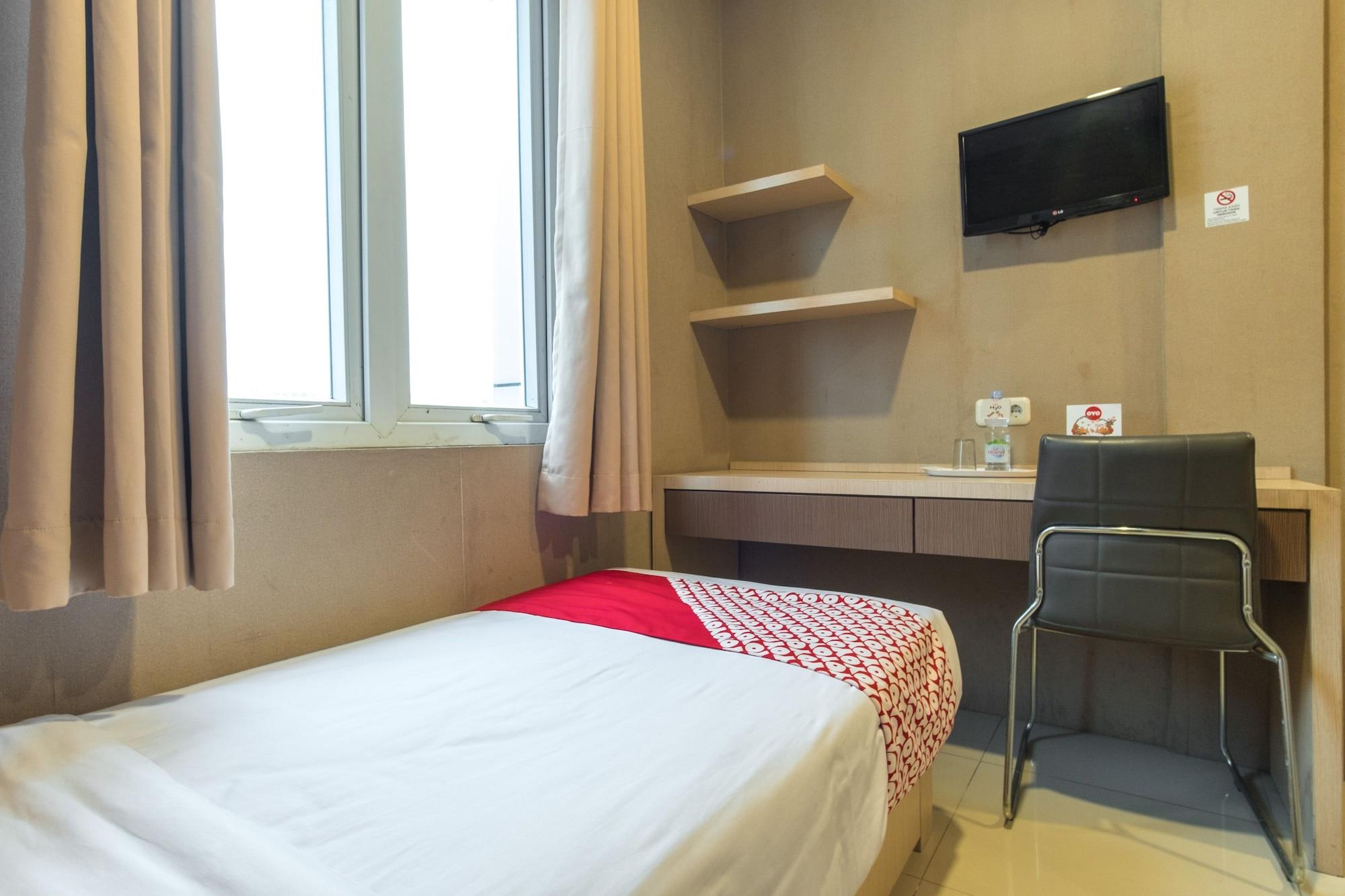 Oyo 279 Deli Homestay Медан Экстерьер фото