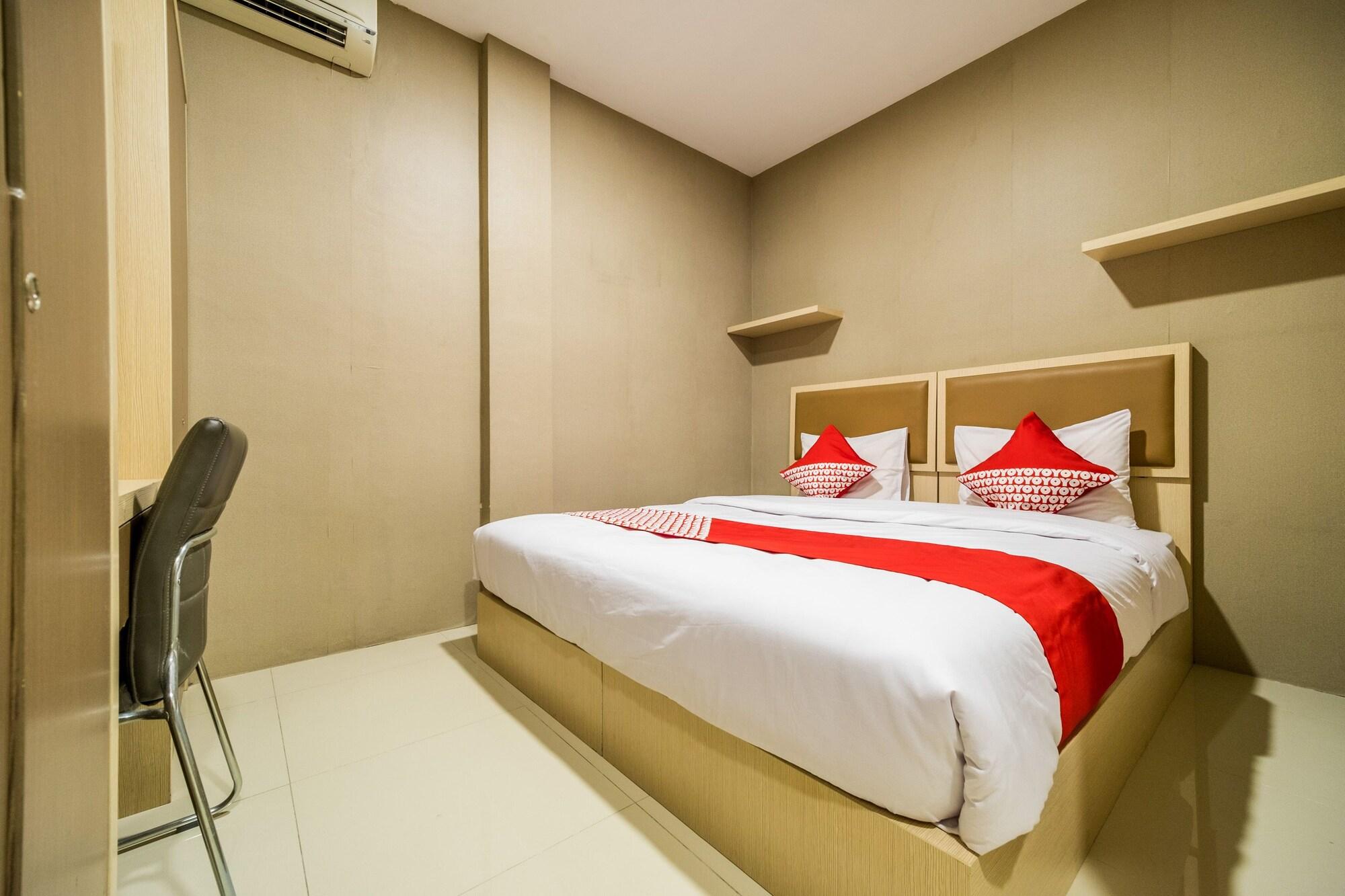 Oyo 279 Deli Homestay Медан Экстерьер фото