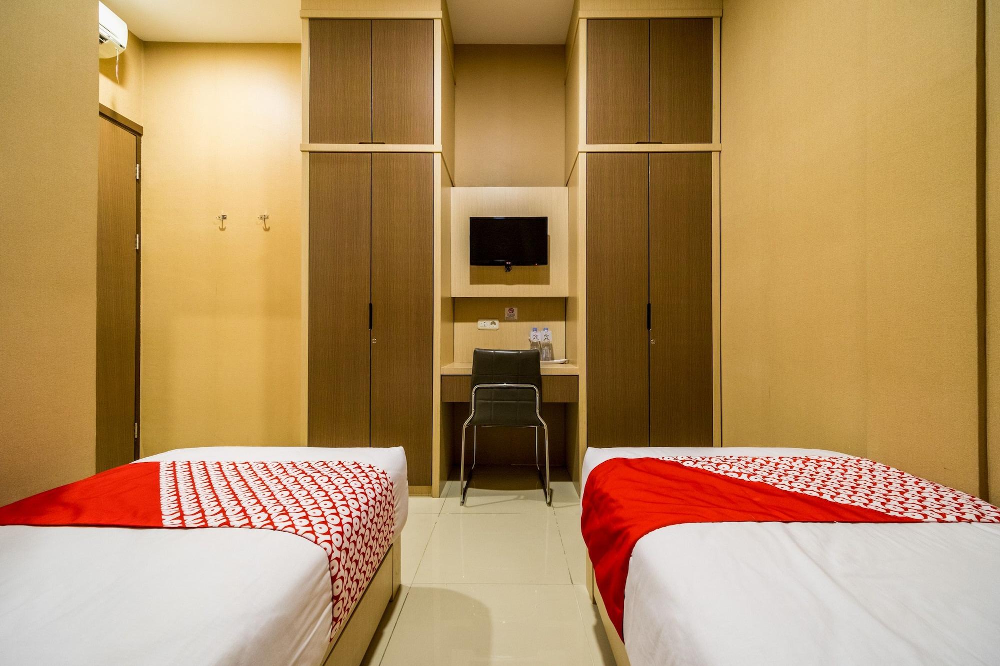 Oyo 279 Deli Homestay Медан Экстерьер фото