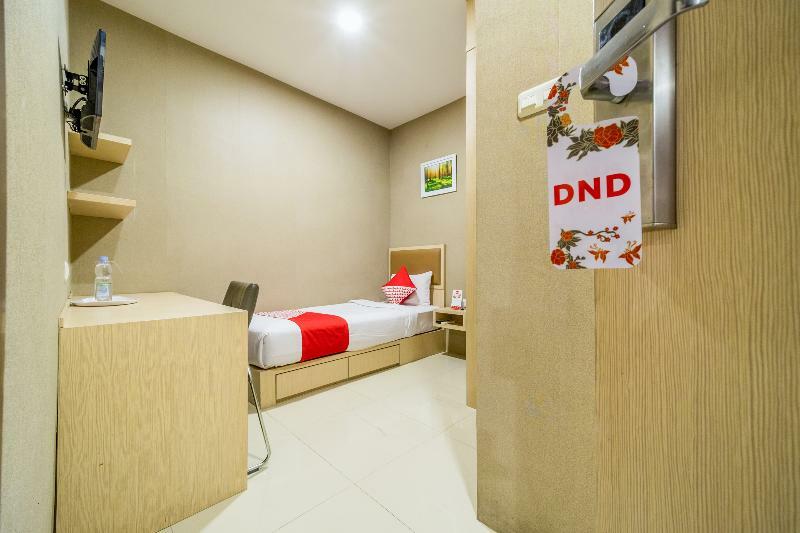 Oyo 279 Deli Homestay Медан Экстерьер фото