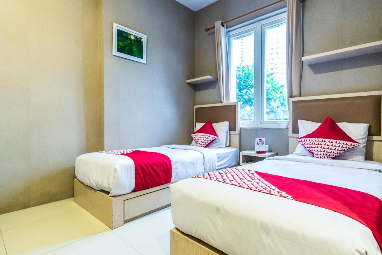Oyo 279 Deli Homestay Медан Экстерьер фото